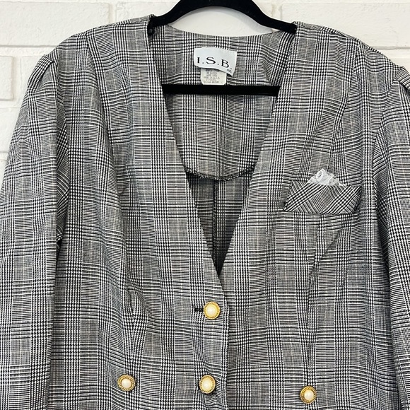1990s Checkered Houndstooth Blazer – Vintage Charm with Faux Pearl Detail #410 - Picture 2 of 7